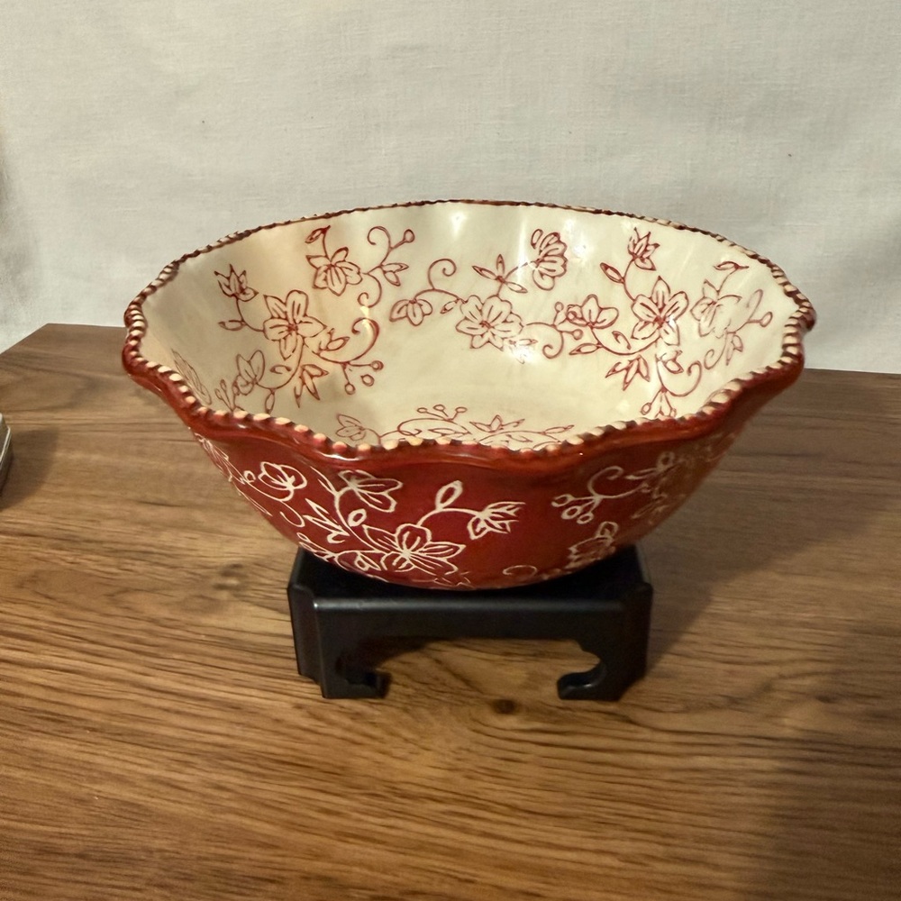 Tempations bowl, floral pattern